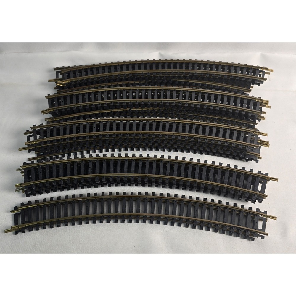 AHM 2560 HO Train Track Curve 18in Radius 22 Pieces Austria